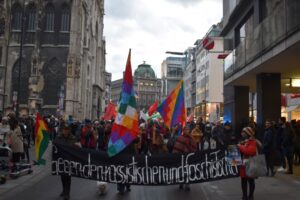Die Demo verlässt den Stephansplatz