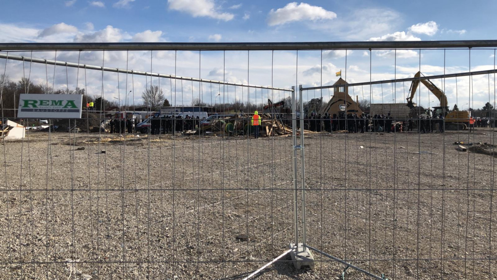 Geräumte Stadtautobahnbaustelle am Hausfeld